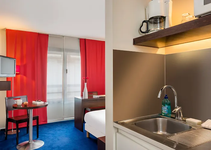 Adagio Access Bastille Aparthotel 3*