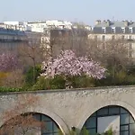 Adagio Access Bastille Aparthotel