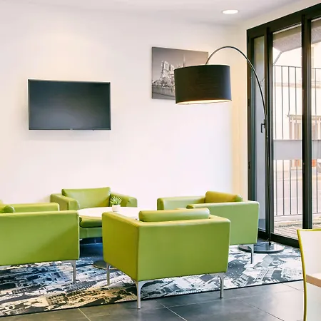 Adagio Access Bastille París